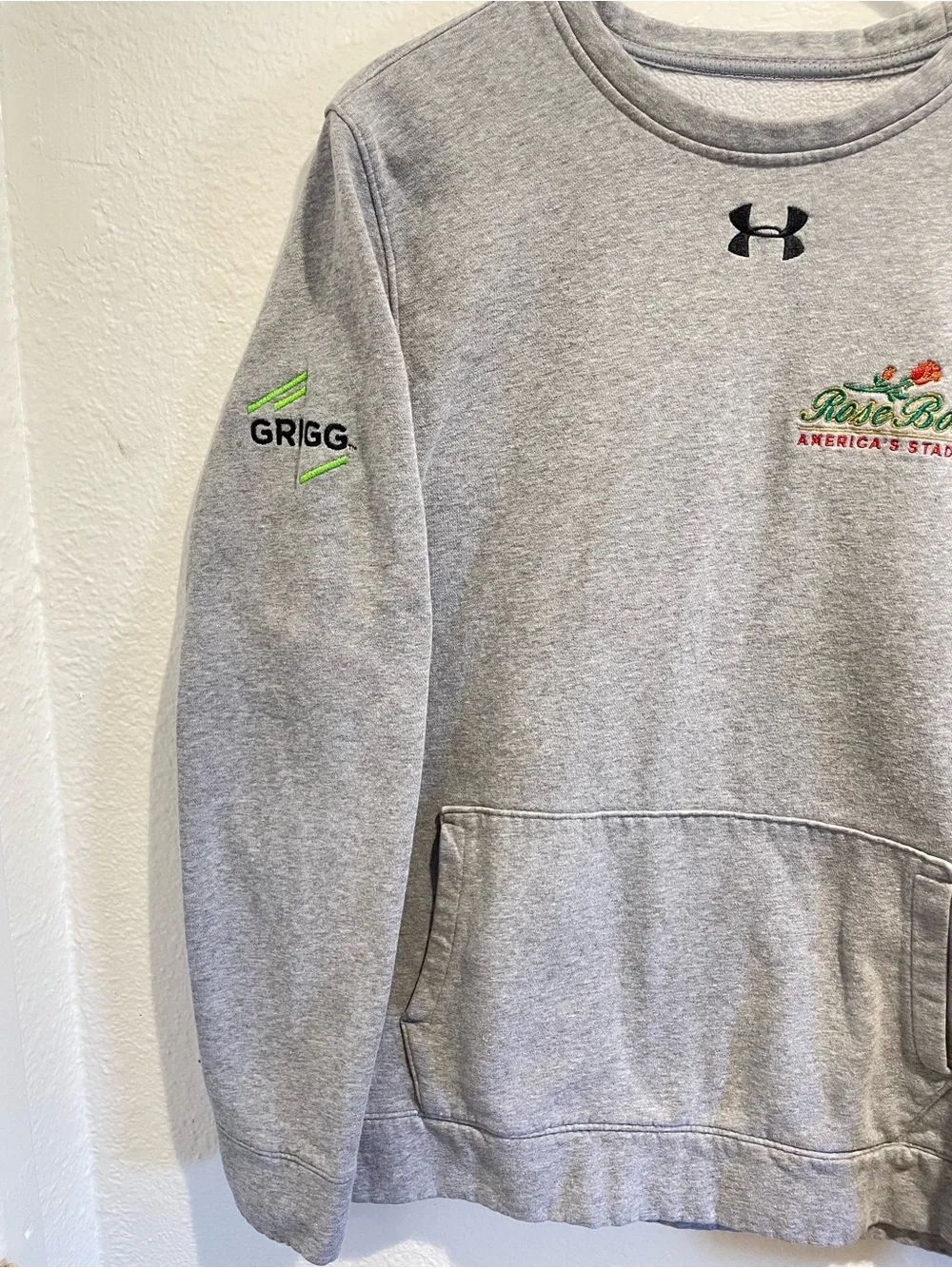🔥 STAFF ONLY Under Armour Rose Bowl Stadium FIELD CREW Crewneck Sweatshirt M 🌹